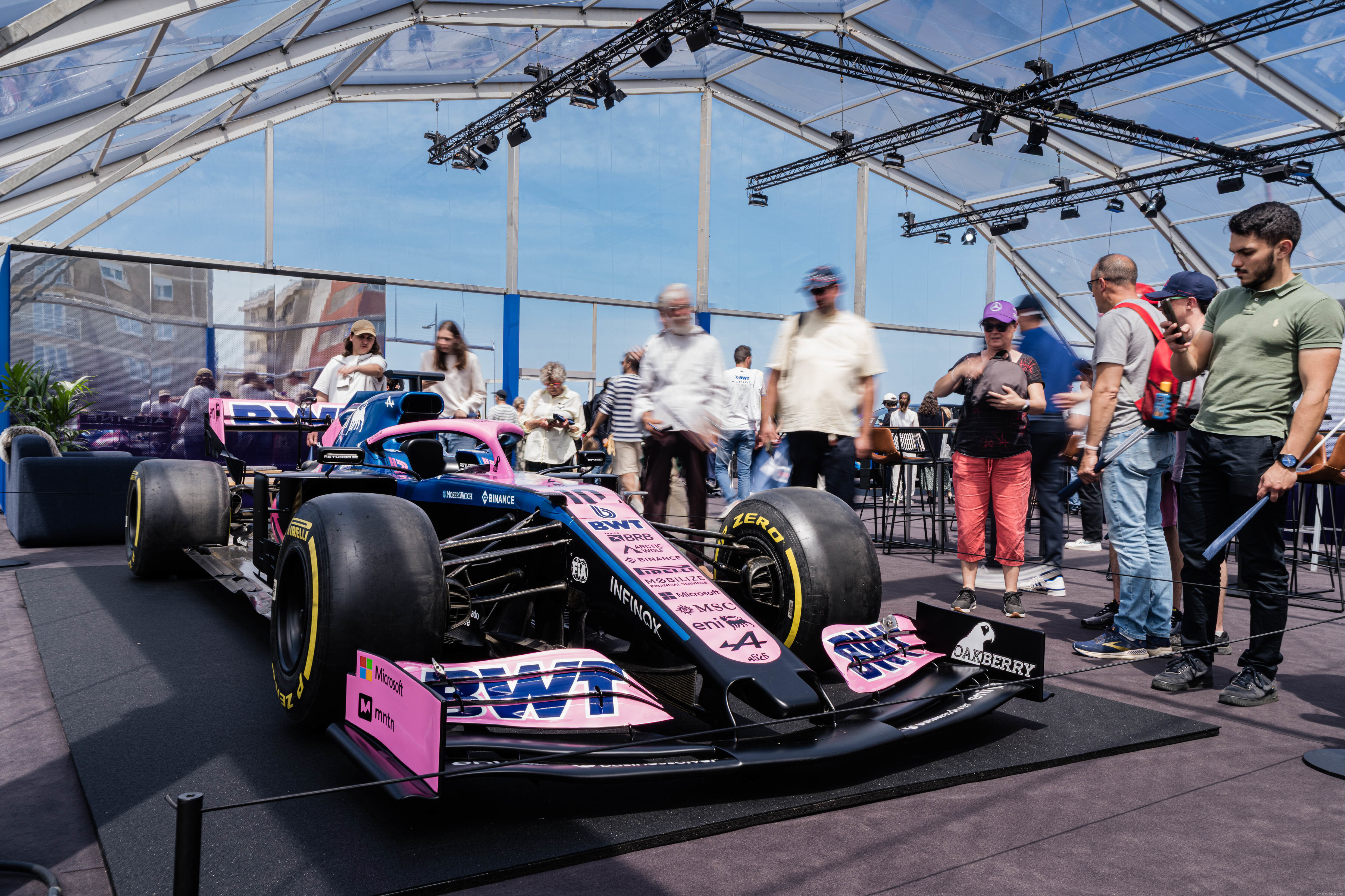 Exemplaire d’exposition de la BWT Alpine F1 Team - © Vanfleteren Prod