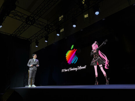 À Tokyo, la scène de l’Apple Omotesando a été occupée par l’artiste virtuelle Mori Calliope. - ©&amp;#160;D.R.