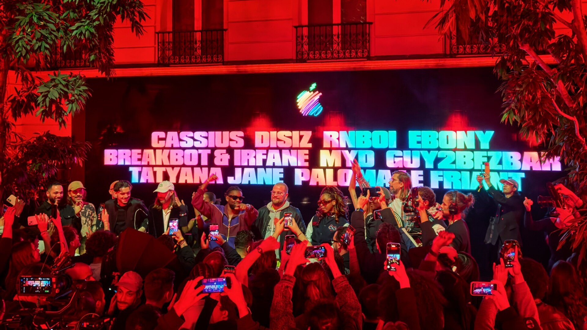 L’Apple Store des Champs-Élysées a réuni les pionniers de la French Tech - © D.R.