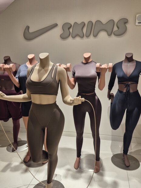 NikeSkims - ©&amp;#160;D.R.