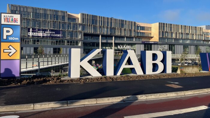 Kiabi Village, nouveau siège qui réunit les 1 000 collaborateurs des différentes entités du groupe. - © D.R.