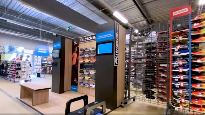 Alltricks a implanté un corner dans trois magasins Decathlon pour promouvoir son offre running. - © D.R.