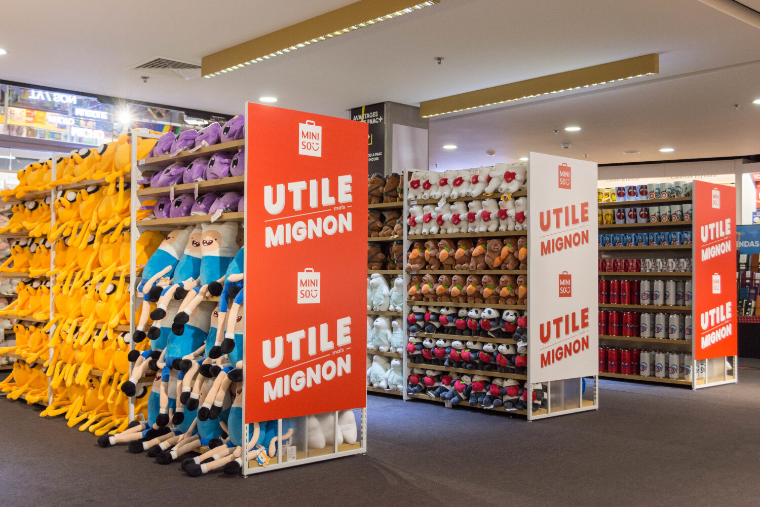 Dans le magasin de Beaugrenelle, Fnac a installé un corner Miniso. Le partenariat doit se renforcer sur 2021. - © Karen Assayag