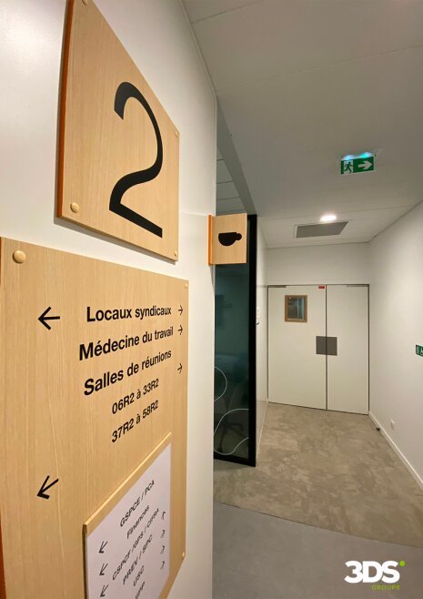 Signalétique d&amp;#039;orientation chez Orange - ©&amp;#160;3DS Groupe
