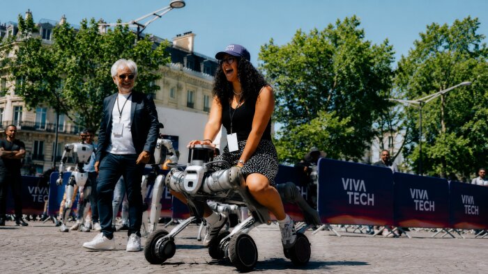 Une vitrine de l’innovation à ciel ouvert sur les Champs-Élysées