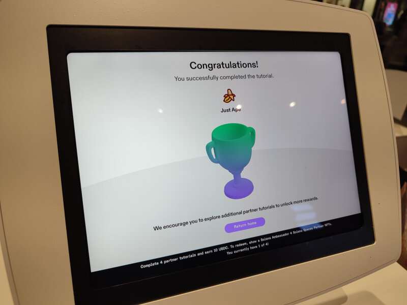 A chaque étape, le visiteur gagne un badge prouvant qu’il a suivi le tutoriel. - © Républik Retail
