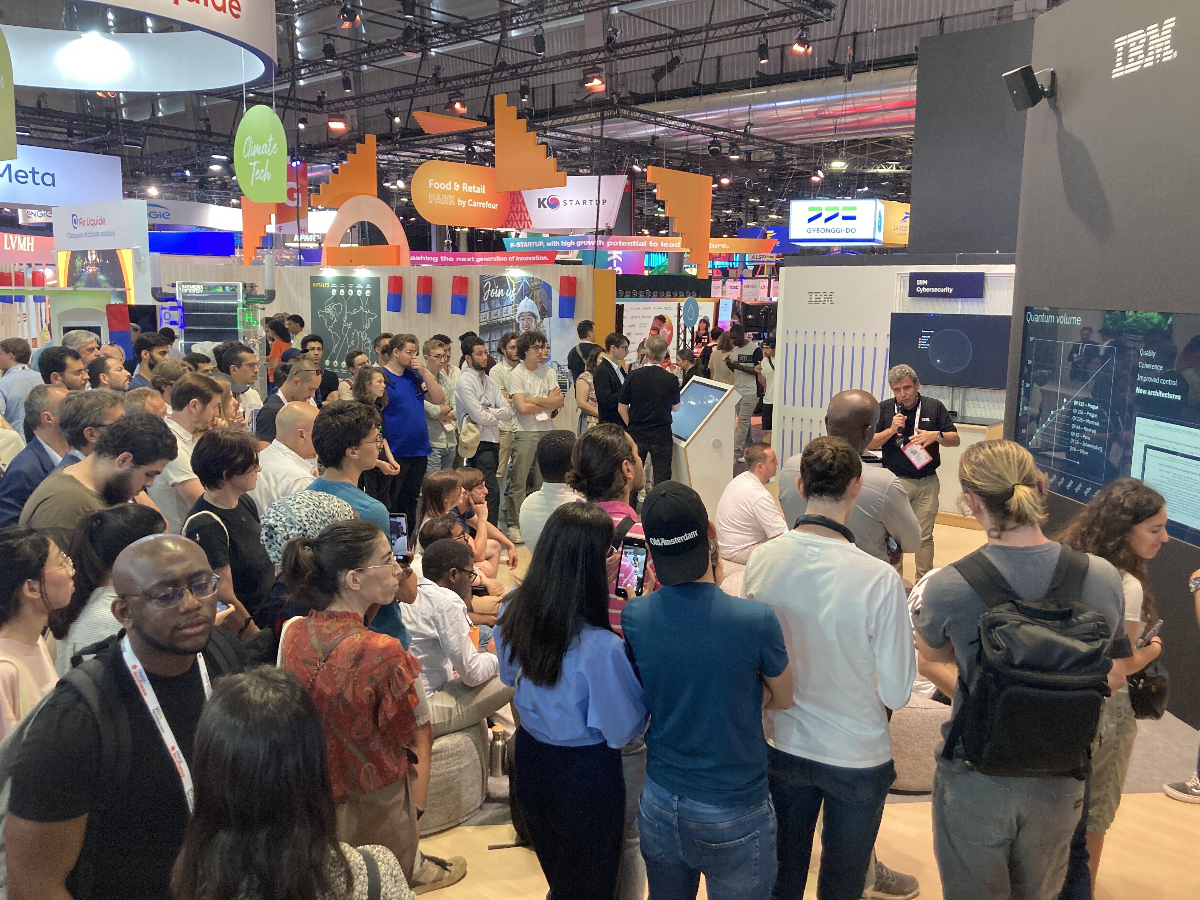 IBM France est présent sur différents événements comme le Big Data, le WAICF et VivaTech.  - © IBM France