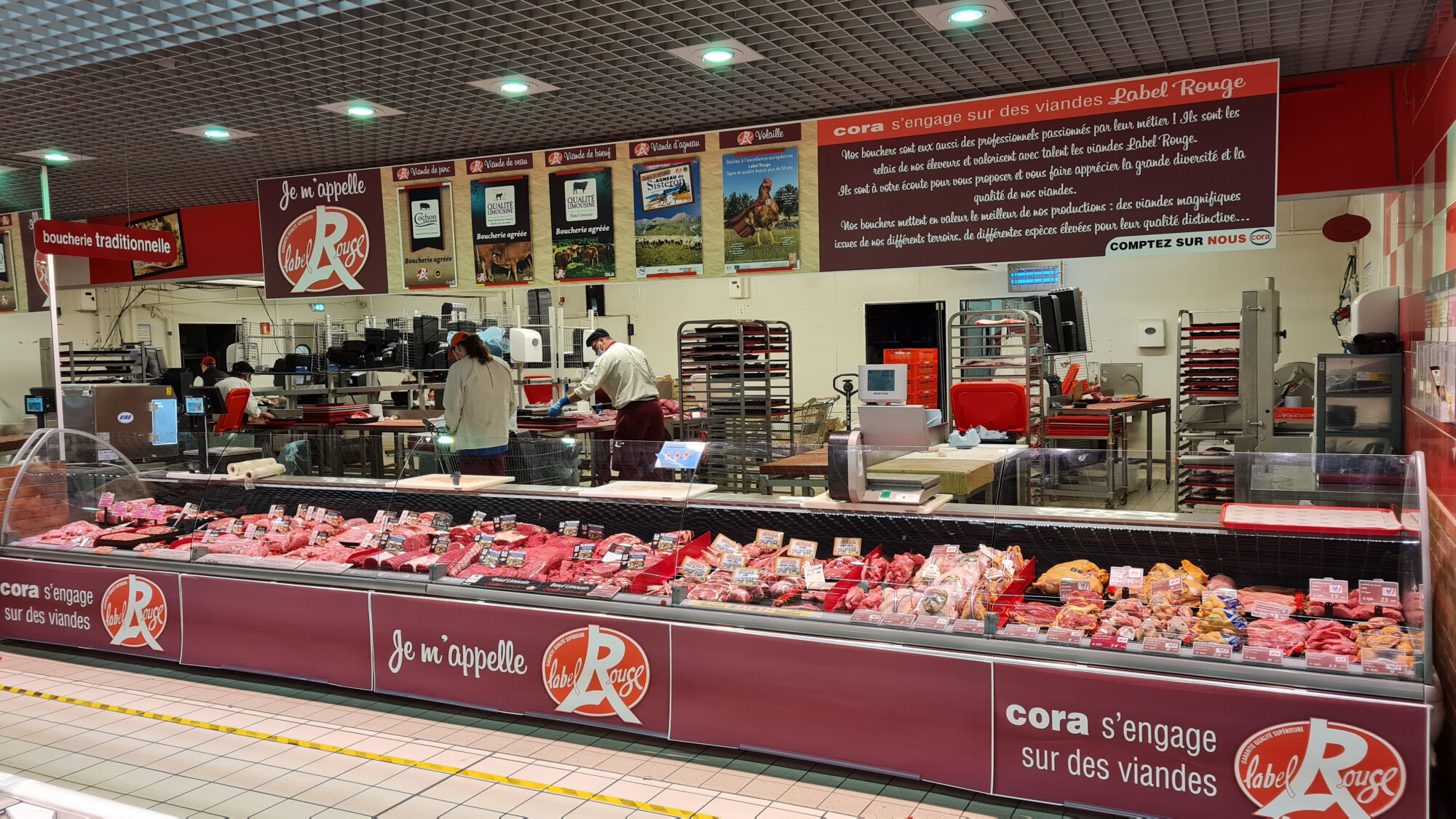 Le groupe Cora a sollicité ses 22 000 employés pour construire sa plate-forme de marque. - © Cora