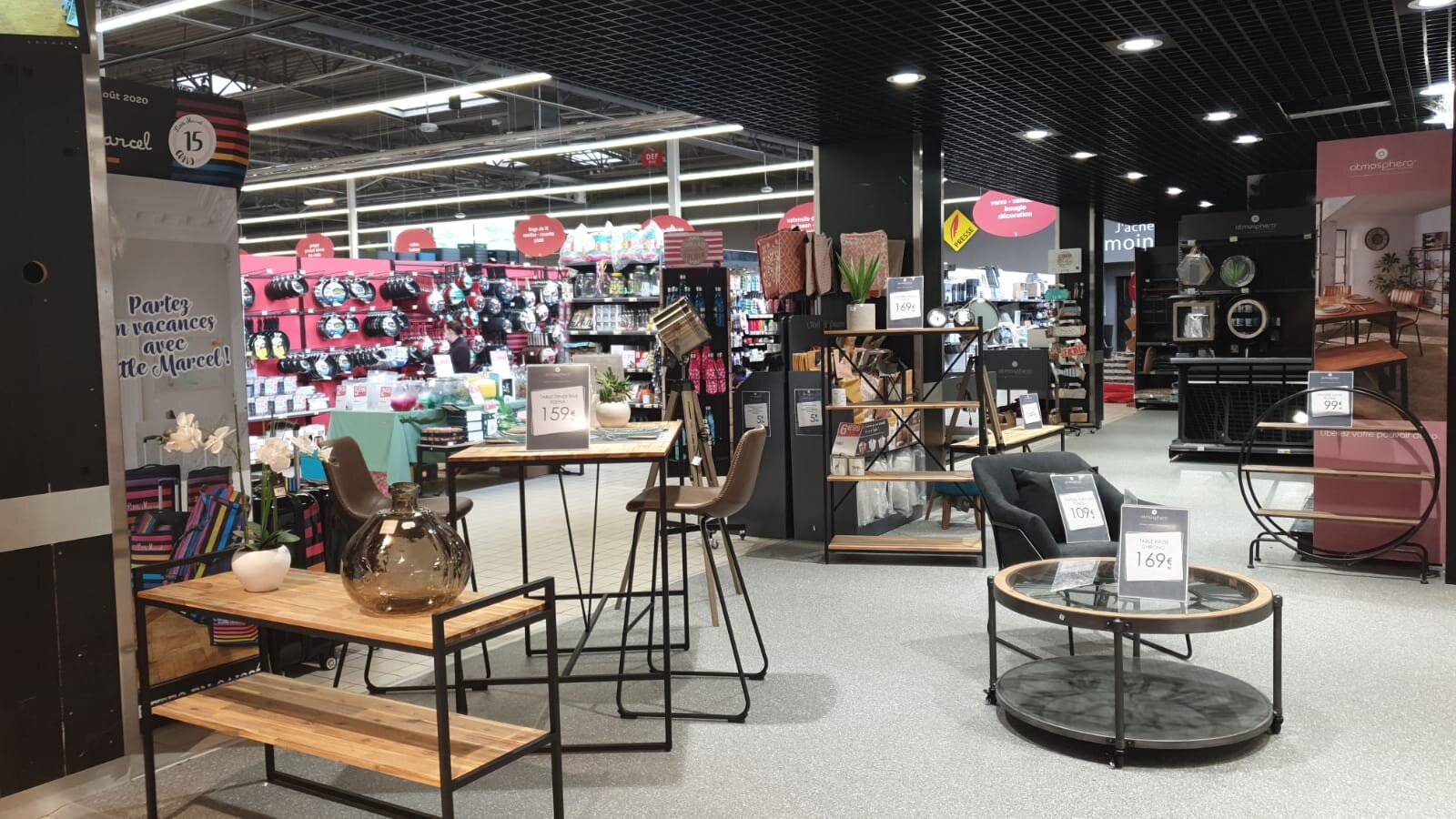 Cora mise sur le non-alimentaire et a déployé dans ses hypermarchés des concepts Maison. - © Cora