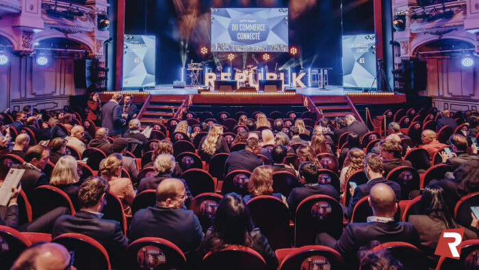 Préparez-vous à briller sur la scène du théâtre Mogador le lundi 16 novembre ! - © D.R.