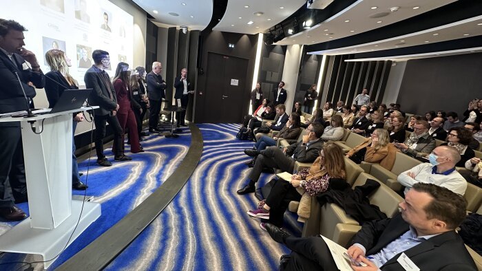 Les enseignes fondatrices réunies pour le lancement de LESS à Paris - © D.R.