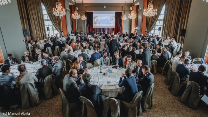 Les séances plénières sont l’occasion pour tous les participants de se retrouver. - © Manuel Abela