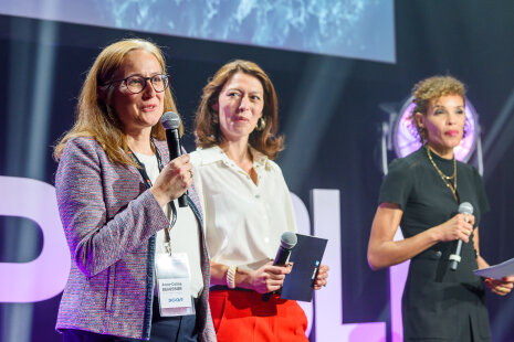 Anne-Céline Beaussier (Scor), Emilie Jaskula (AXA IM) et Isabelle Fayolle (animatrice) - ©&amp;#160;Carole Desheulles