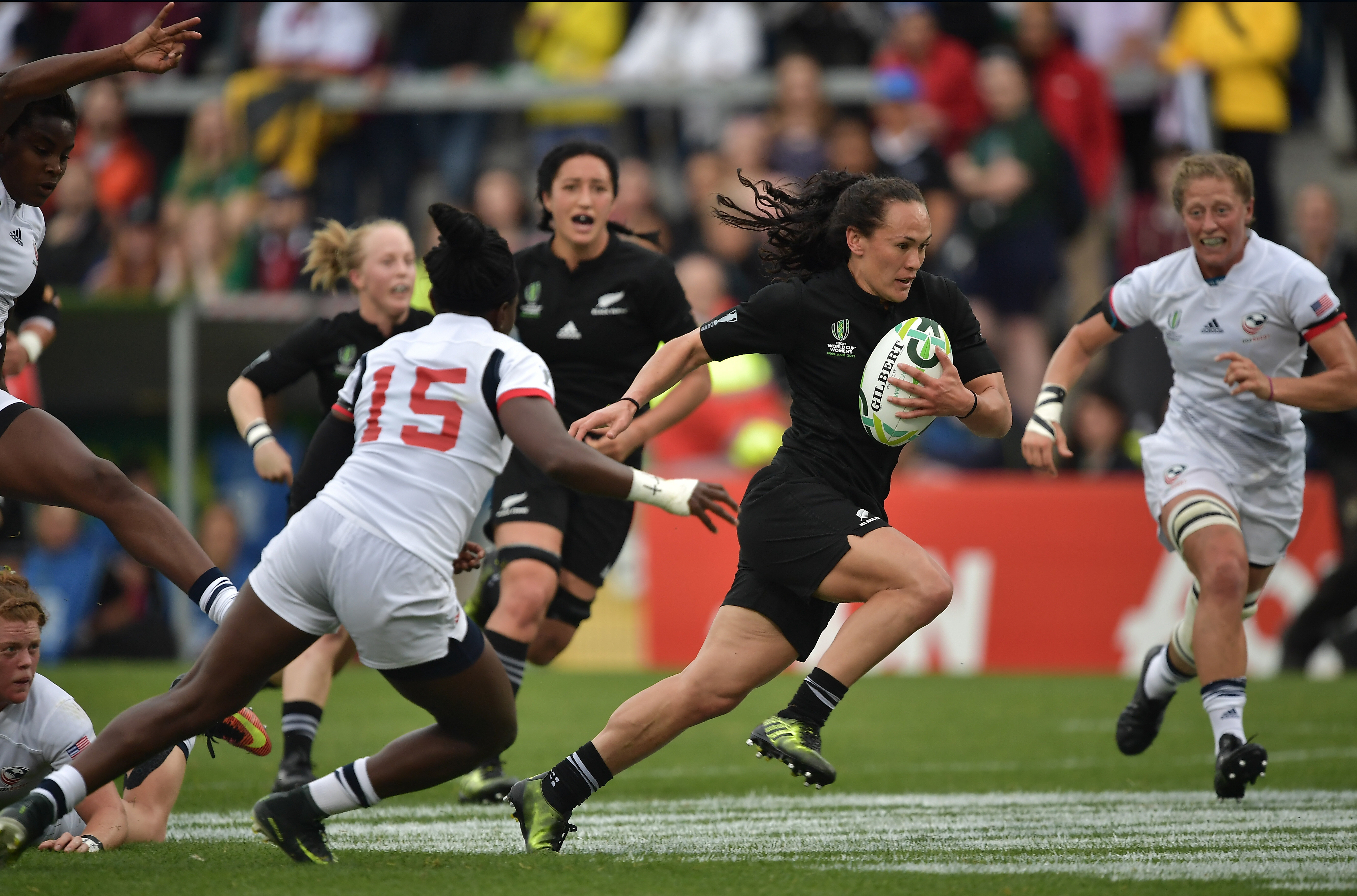 Mastercard est partenaire de la Coupe du monde de rugby féminine depuis 2017. Match Nouvelle-Zélande/États-Unis à Belfast (2017) - © World Rugby