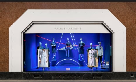 Les vitrines Air France aux Galeries Lafayette à l&amp;#039;automne 2023 - ©&amp;#160;Air France