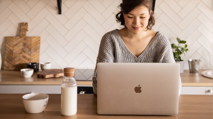 L’e-commerce représente désormais 6,5 % des ventes alimentaires à l’échelle mondiale. - © EKATERINA BOLOVTSOVA