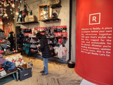 Reddit - ©&amp;#160;Républik Retail