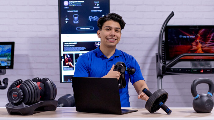 Les vendeurs expert font des démonstrations à la demande des clients qui les sollicitent en ligne. - © Best Buy