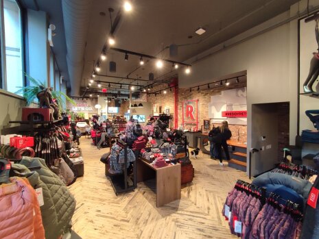 Reddit - ©&amp;#160;Républik Retail