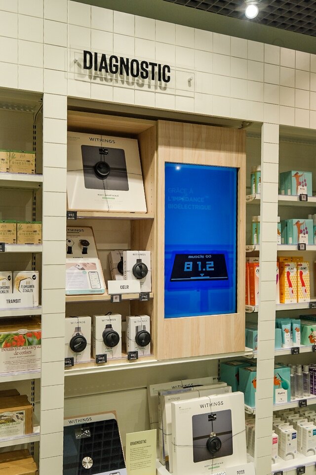 Des produits connectés sont proposés, Monoprix travaillant avec Withings. - © Monoprix