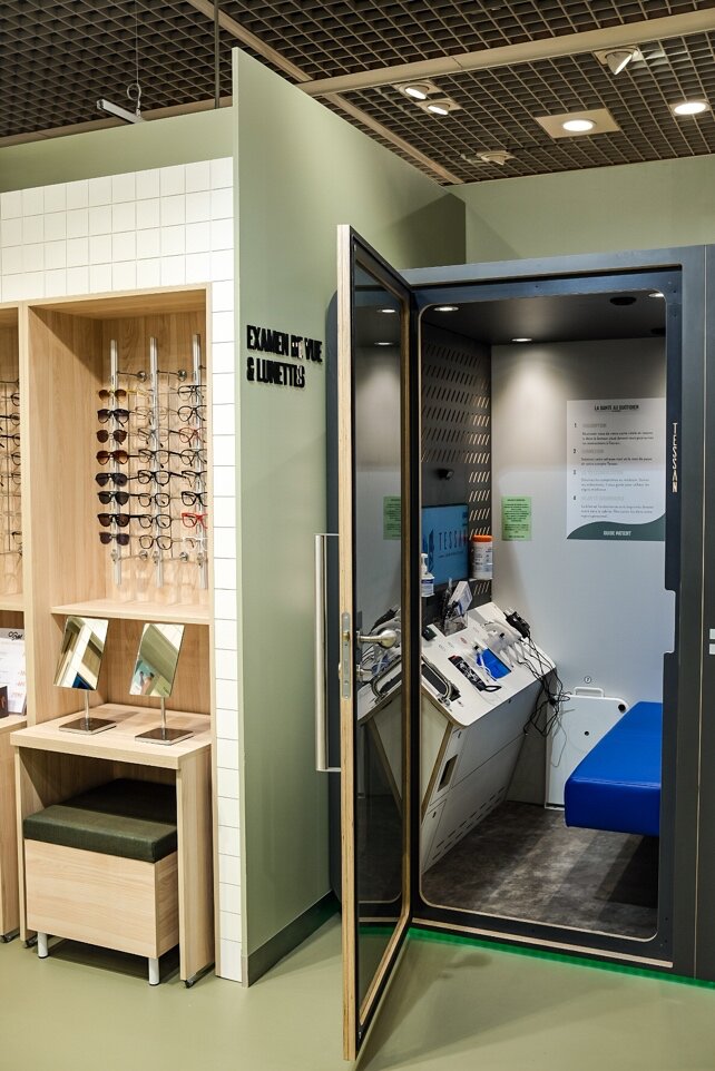 La cabine Tessan permet de consulter un médecin de secteur 1. - © Monoprix