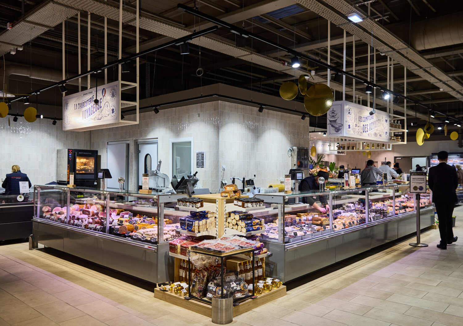 Les stands frais avec service sont, pour Guillaume Sénéclauze, l’une des différenciations de Monoprix. - © Monoprix