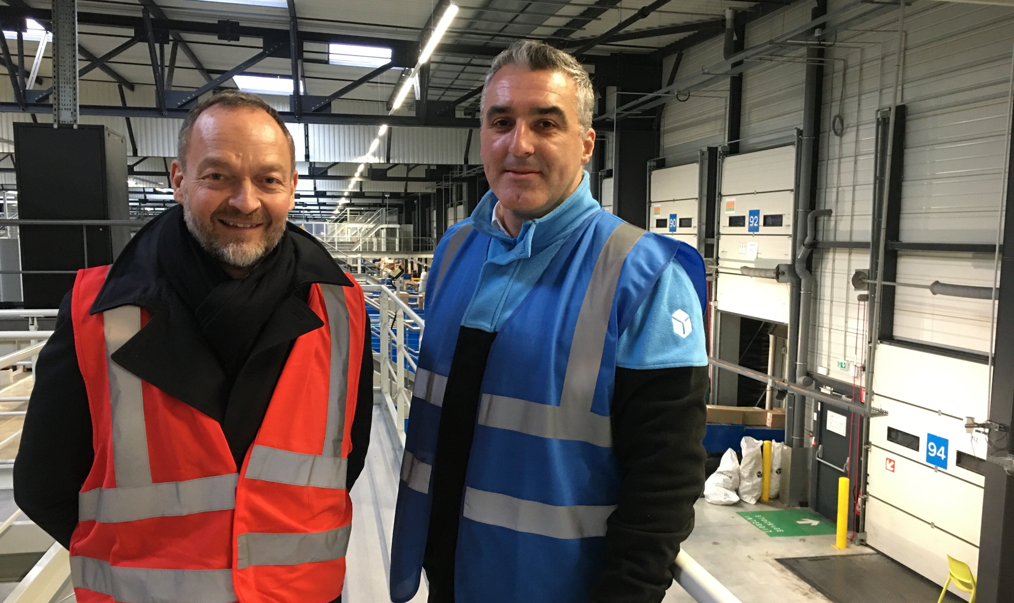 Benoît Frette, président de Chronopost et Nicolas Simon, directeur du site d’Aulnay-Sous-Bois. - © Républik