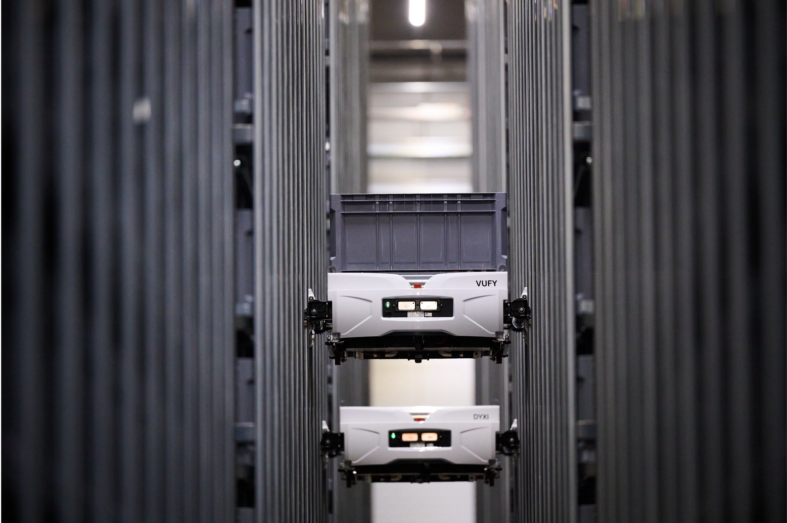 Une armée de 37 robots Exotec permet de traiter jusqu’à 305 lignes de commande par heure - © D.R.