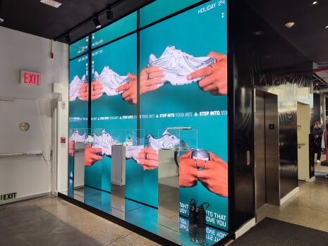 Foot Locker Times Square - ©&amp;#160;Républik Retail / C.Chenevoy