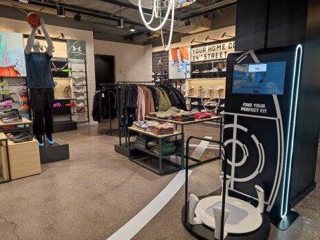 Foot Locker Times Square - ©&amp;#160;Républik Retail / C.Chenevoy