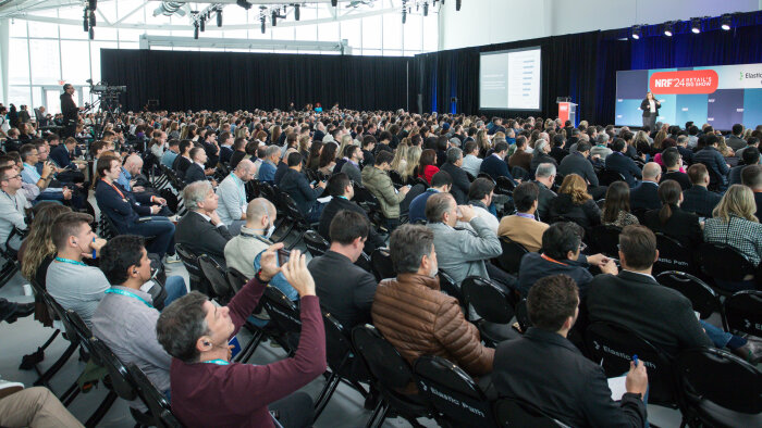 Les conférences sur l’économie et les prévisions 2024 ont toute fait salle pleine. - © 2023