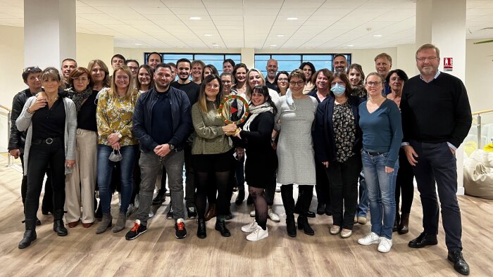 L’équipe supply chain de Bonduelle Fresh au grand complet avec à sa droite, Laurent Rouault. - © D.R.