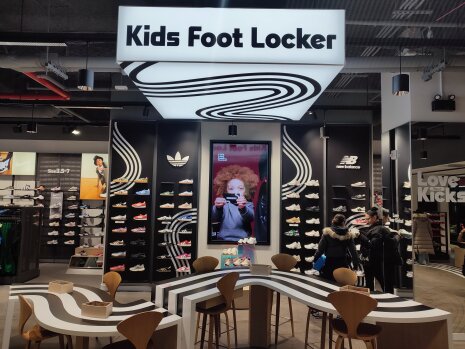 Foot Locker Times Square - ©&amp;#160;Républik Retail / C.Chenevoy