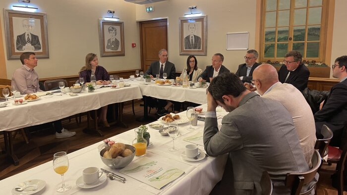 La rencontre s’est tenue à deux pas de l’Assemblée nationale. - © Républik