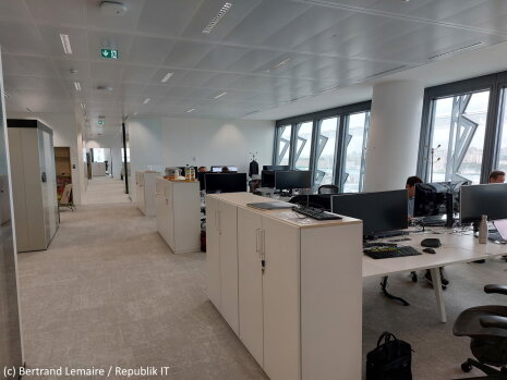 Flex office intégral en open-space - ©&amp;#160;Républik-IT / Bertrand Lemaire