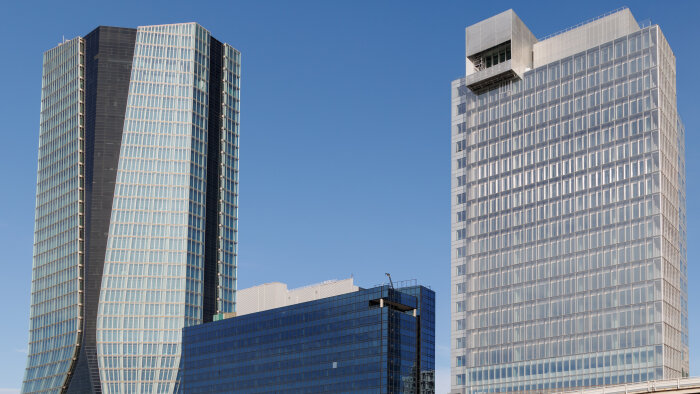 Le Mirabeau (à droite) s’inscrit dans la skyline de Marseille, à côté de la tour CMA CGM. - © Ian Hanning pour CMA CGM