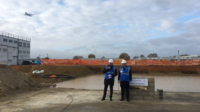 Guillaume Péard président France Maghreb et Francis Seuront, directeur de l’aérien de Kuehne+Nagel. - © D.R.