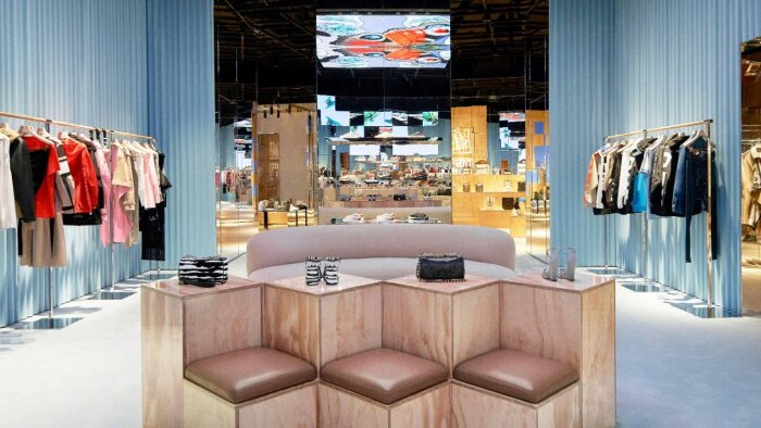 Burberry s’est allié à Tencent pour ouvrir un magasin taillé pour les réseaux sociaux. - © Burberry