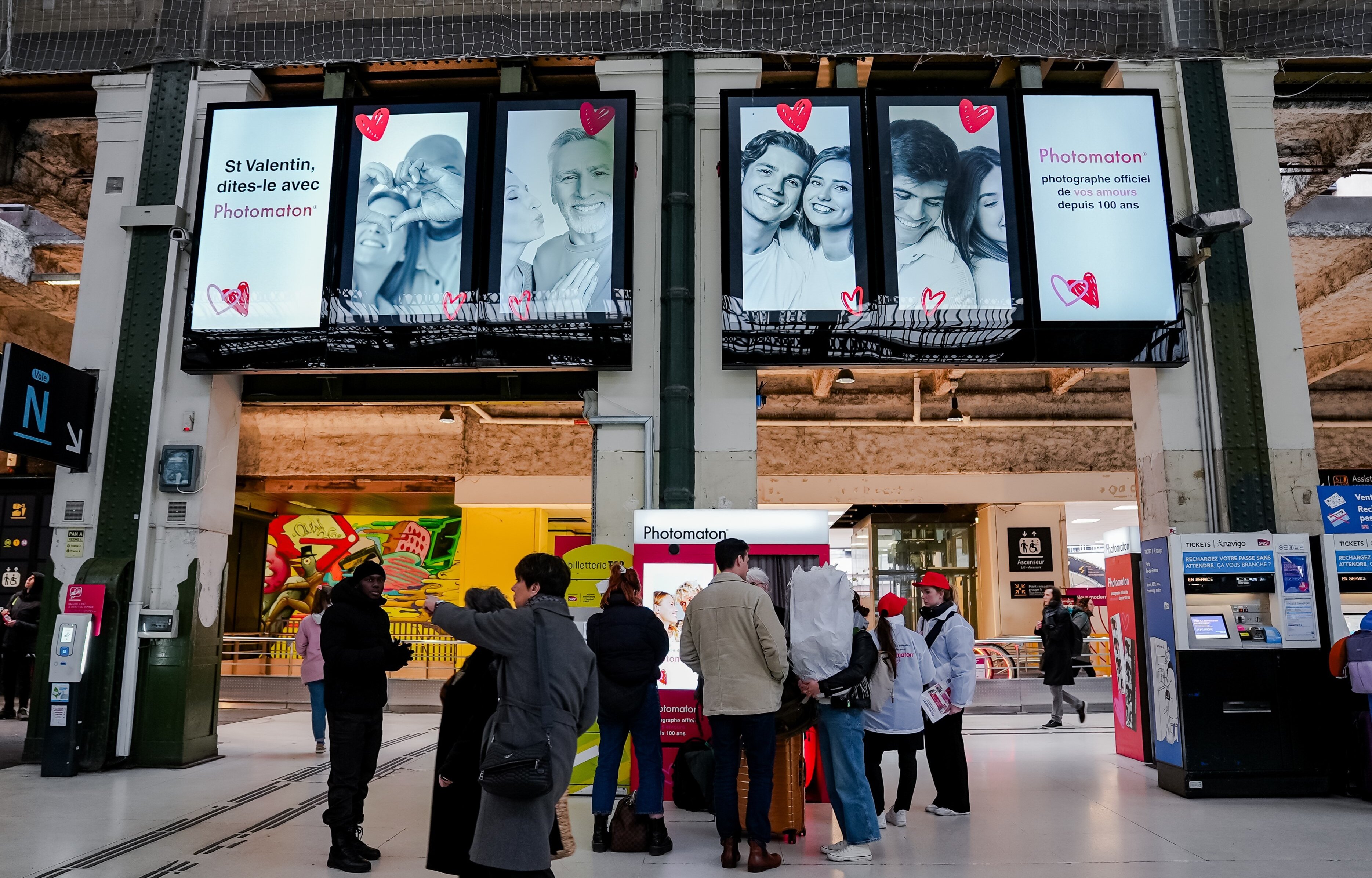 Ecrans géants Photomaton St Valentin Gare de Lyon - © Photomaton