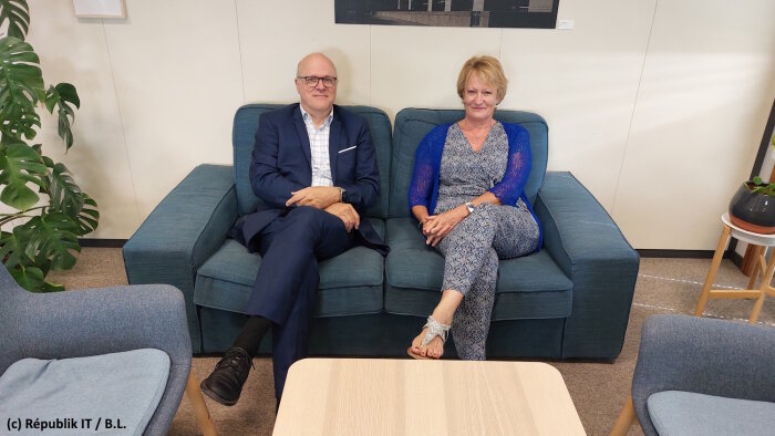 De droite à gauche : Claudine Rey et Claude Molly-Mitton, de l’AIFE. - © Républik IT / B.L.