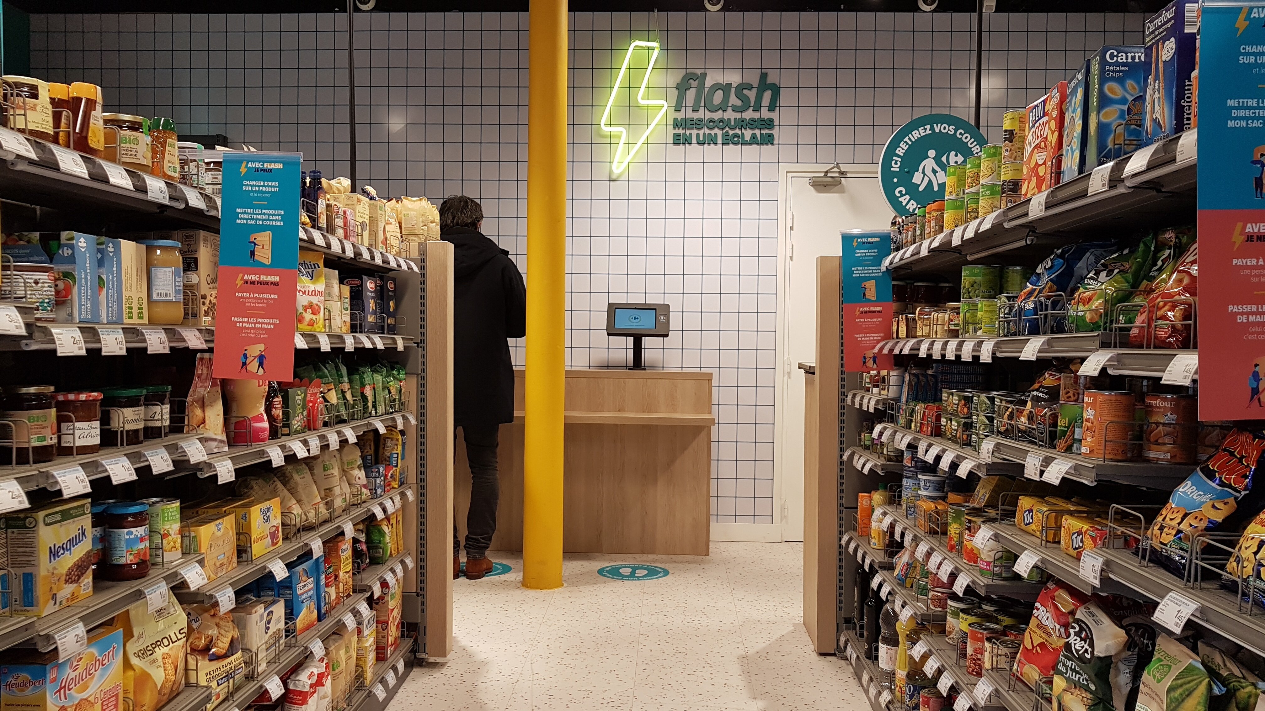 Les caméras et les balances servent à identifier le client et les produits. - © Républik Retail