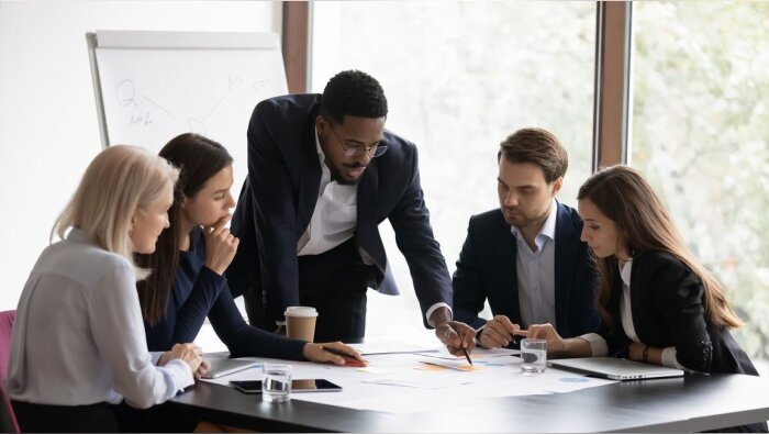 75 % des managers satisfaits… mais écrasés par la charge mentale (enquête Ifop pour Axys)