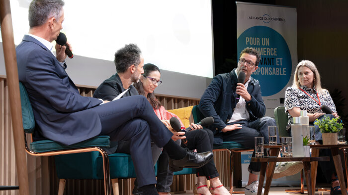 Refondre leur modèle pour une mode responsable : les choix d’Etam, Kiabi et Eram. - © D.R.
