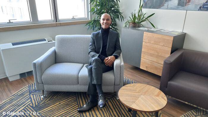 Issiaka Guira est sous-directeur de la politique et des stratégies achats à la DAE. - © Républik IT / B.L.