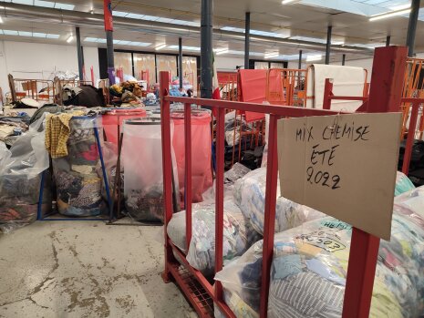 Le tri est clé dans le fonctionnement d&amp;#039;Eureka Fripe. - ©&amp;#160;Républik Retail