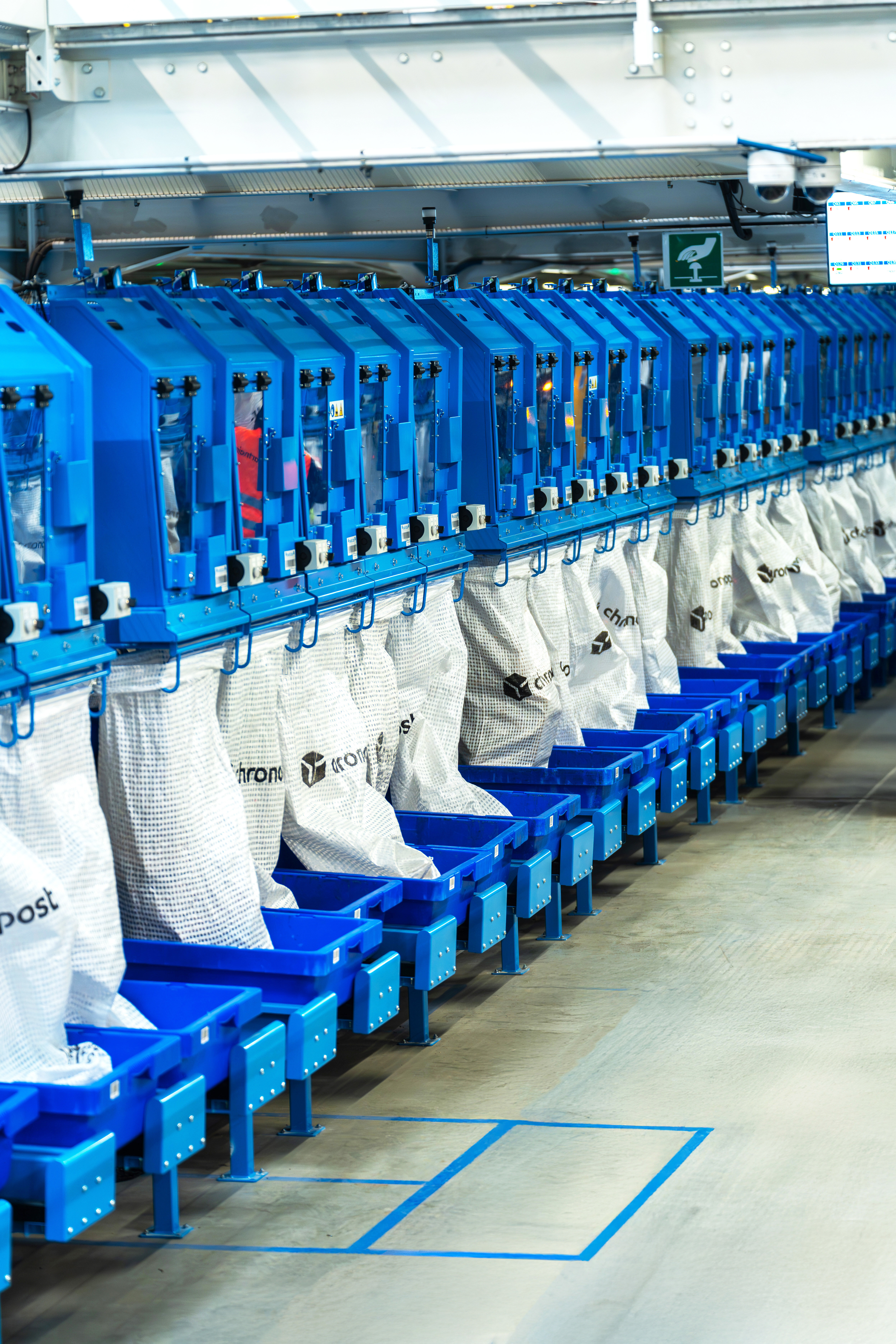 Chronopost profite désormais du processus de mise automatisée en sac de ses plus petits colis - © D.R.