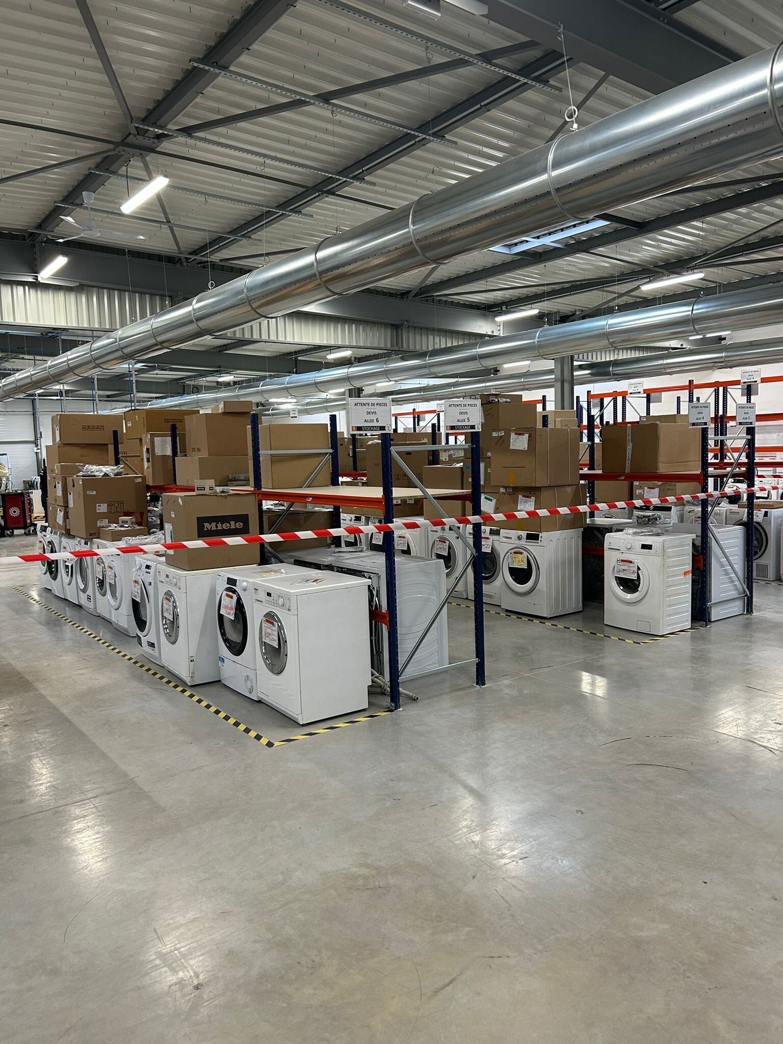 Le site de Chilly-Mazarin, qui emploie 150 personnes, est chargé de livrer pour toute la région parisienne, des produits volumineux mais agit aussi fortement sur l’activité réparation et reconditionnement  - © D.R.