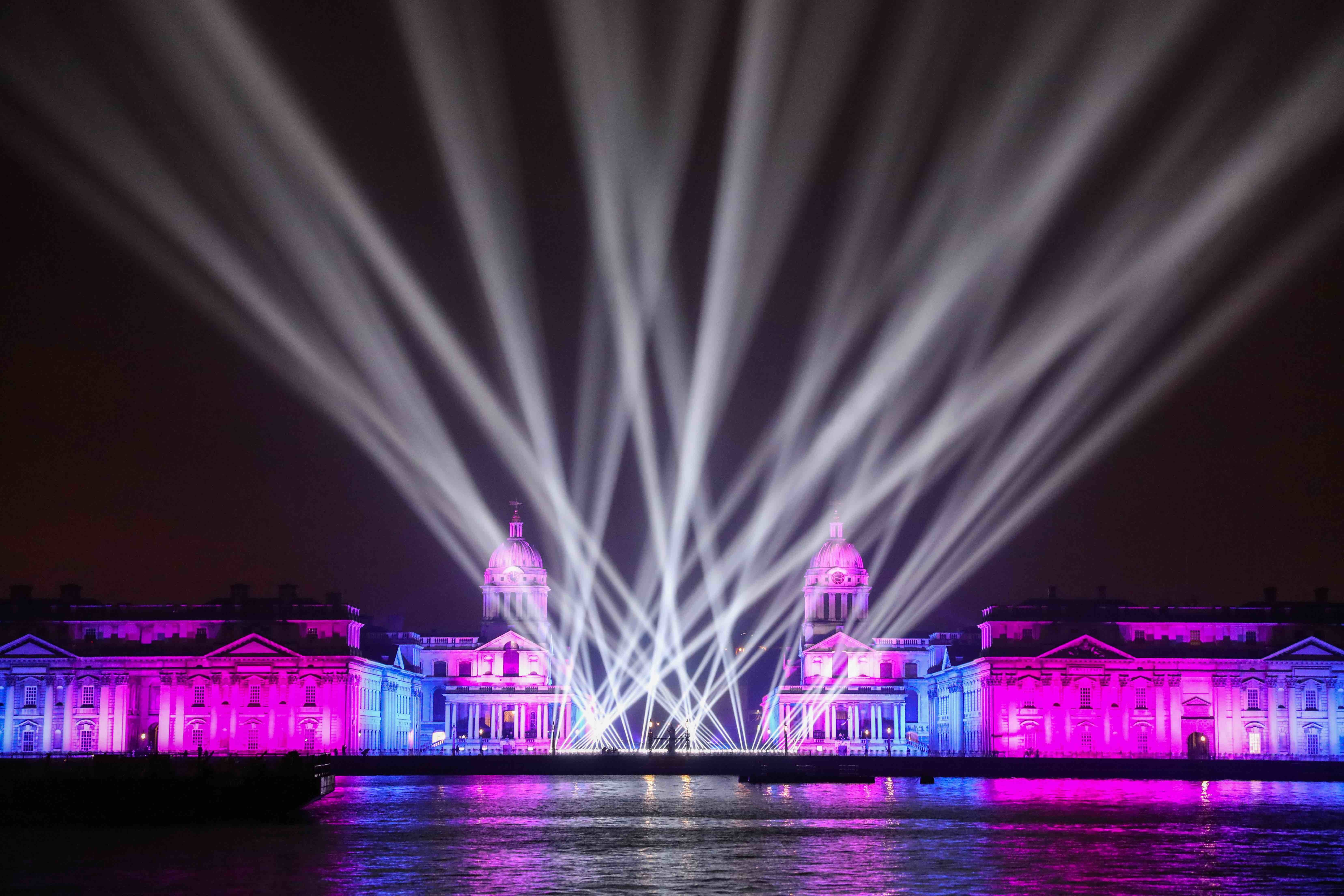 Feux d’artifice et drones du Nouvel An au Greenwich Maritime Museum - 1er janvier 2022 - © Kois Miah