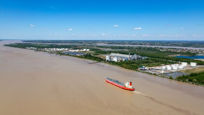Grand Port Maritime de Bordeaux comprend sept terminaux sur une centaine de kilomètres. - © Delphine Trentacosta