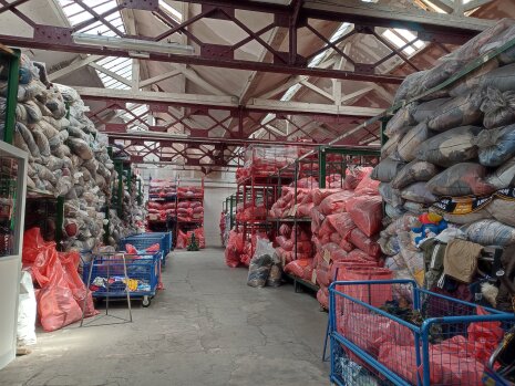 L&amp;#039;entrepôt stocke plus de 16 millions de pièces de textile/ - ©&amp;#160;Républik Retail